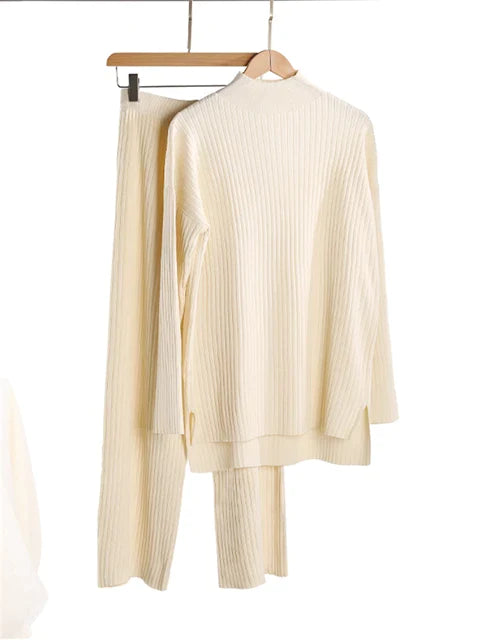 KNITCOUTURE | Herfst Winter Dames Outfit | Comfortabele Gebreide Trui en Rechte Joggingbroek | Stijlvol en Warm