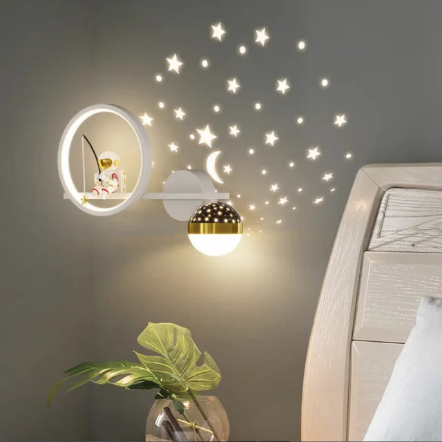 Moderne wandlamp kinderkamer met sterrenlicht Finn Brands