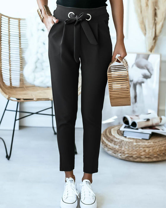 Stefanie - Fijne stoffen broek met riemlus voor dames