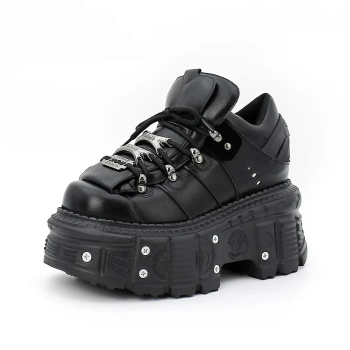 Ravix-schoenen met punk-inspiratie en nagelstuds