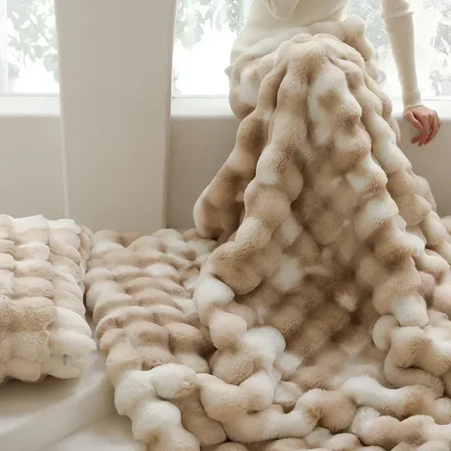 LuxFluff | Pluizige Faux Fur Deken | Draagbaar en Comfortabel | Ultieme Warmte