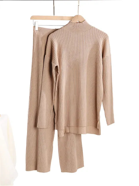 KNITCOUTURE | Herfst Winter Dames Outfit | Comfortabele Gebreide Trui en Rechte Joggingbroek | Stijlvol en Warm