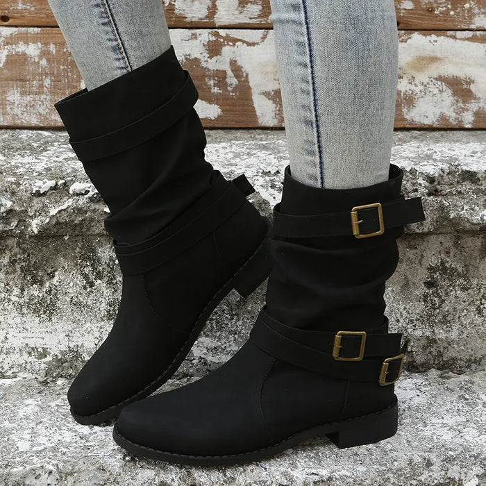 ELEGANTE TRENDY VOETMODE met | Stijlvolle Winterlaarzen met Metalen Verfraaiing | Modieuze Enkellaarsjes